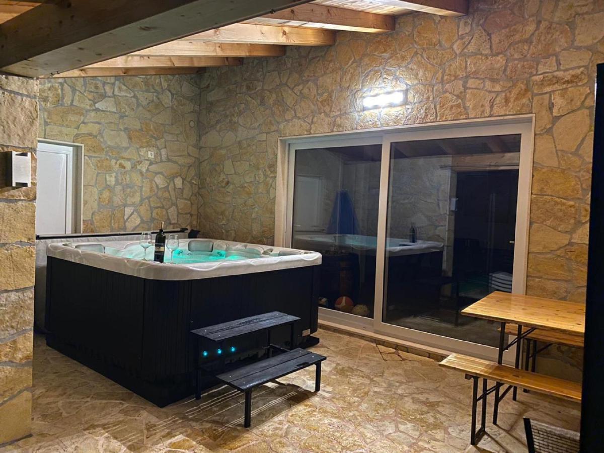 Villa Mateo With Private Pool Gruda Exteriör bild